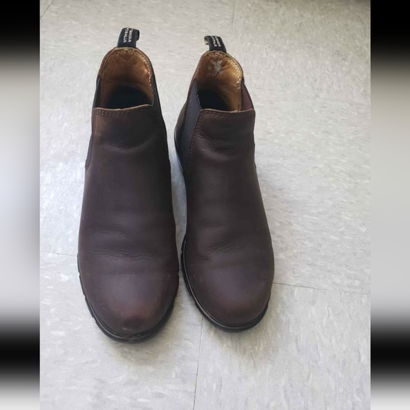 Blundstones - Picture 2 of 6